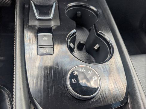 Used 2021 Nissan Rogue Platinum AWD/4WD image 16