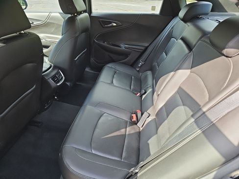 Used 2017 Chevrolet Malibu Premier w/ Premier Sun and Wheel Package FWD image 17