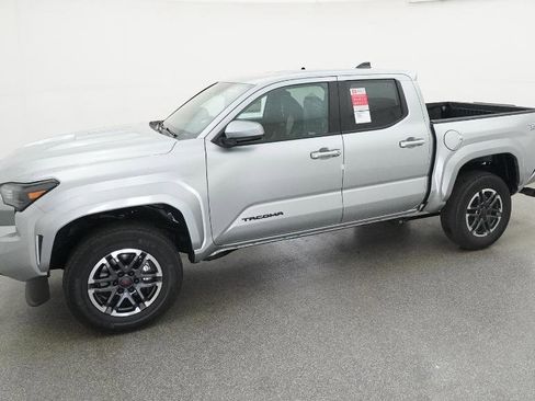 New 2025 Toyota Tacoma TRD Sport image 5