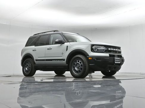 Used 2024 Ford Bronco Sport Outer Banks w/ Tech Package image 4