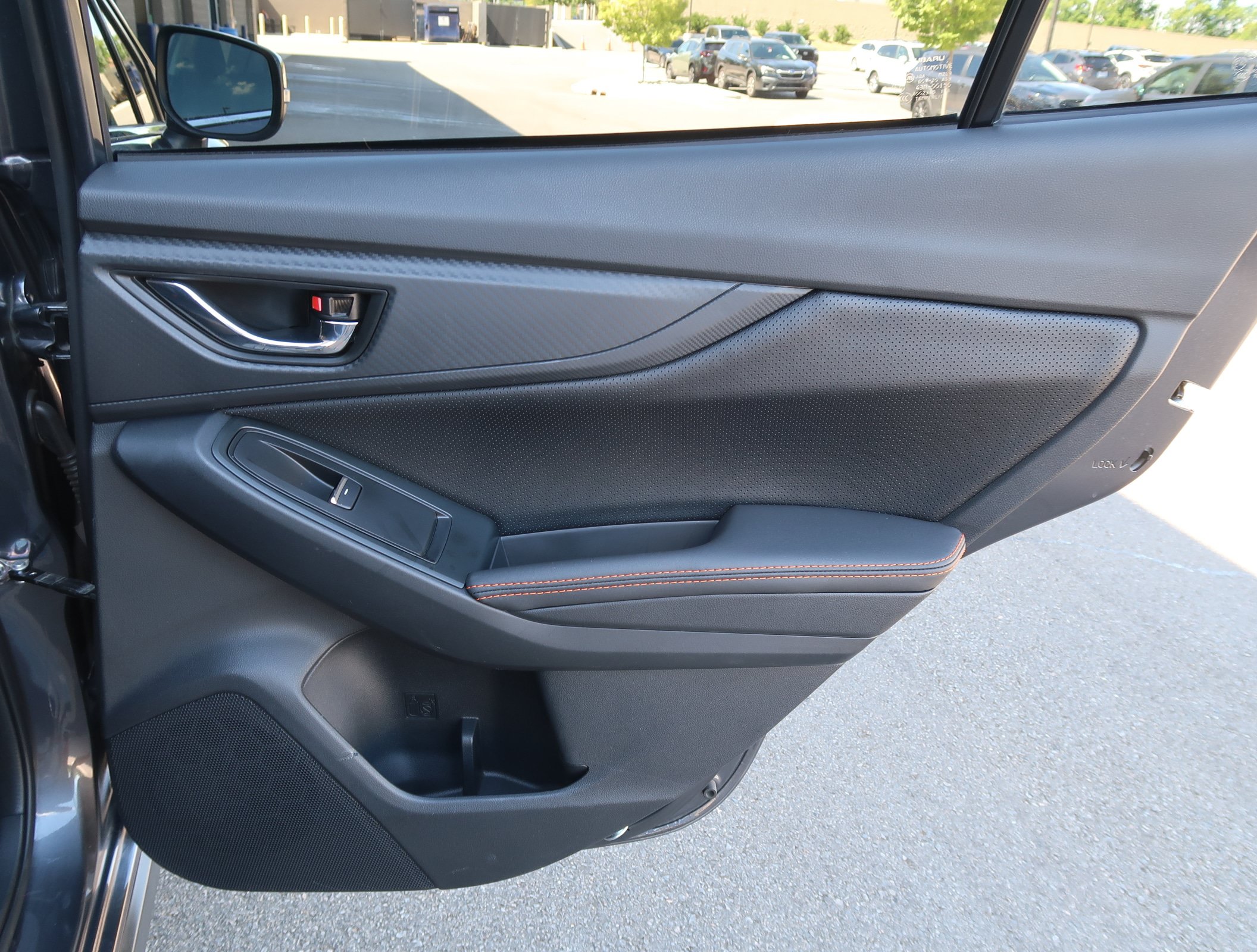 Used 2020 Subaru Crosstrek 2.0i Limited w/ Moonroof Package w/Navigation AWD/4WD image 37