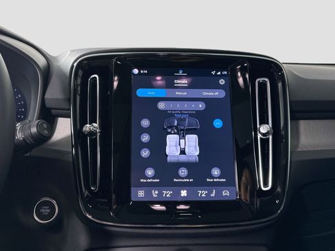 New 2026 Volvo XC40 B5 Core AWD/4WD image 16