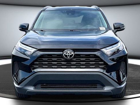 Used 2023 Toyota RAV4 XLE FWD image 2