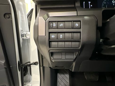 New 2026 Toyota 4Runner SR5 image 17