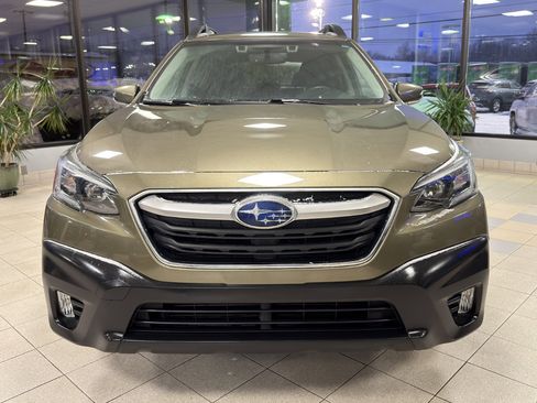 Used 2021 Subaru Outback Premium image 11