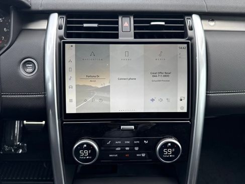Certified 2025 Land Rover Discovery Dynamic SE AWD/4WD image 25