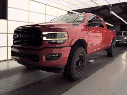 Used 2022 RAM 2500 Laramie w/ Night Edition AWD/4WD image 3