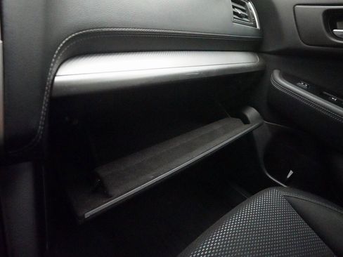 Used 2018 Subaru Outback 2.5i Premium image 31