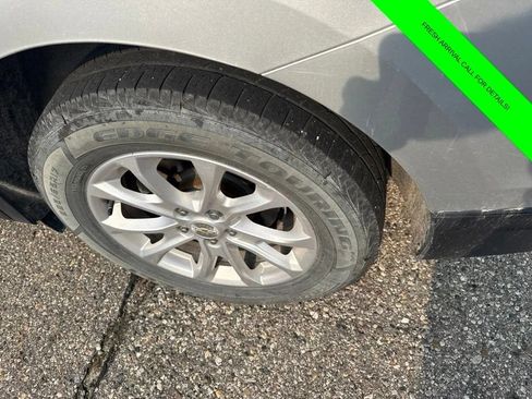 Used 2020 Chevrolet Equinox LT FWD image 13