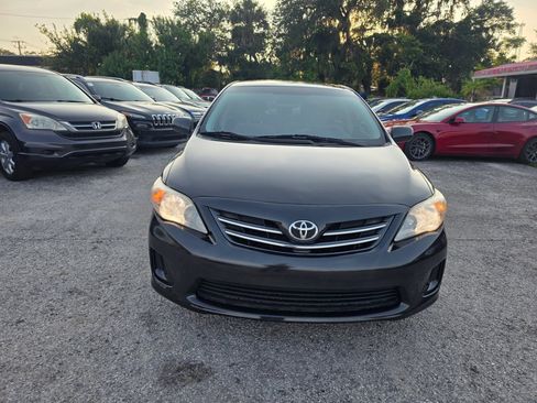 Used 2013 Toyota Corolla LE FWD image 2