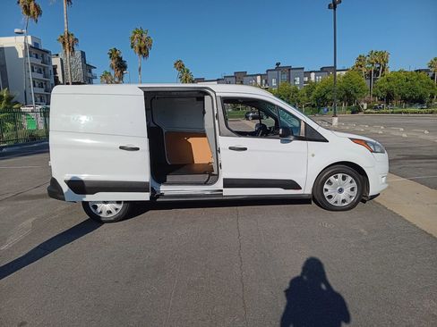 Used 2021 Ford Transit Connect XLT FWD image 6
