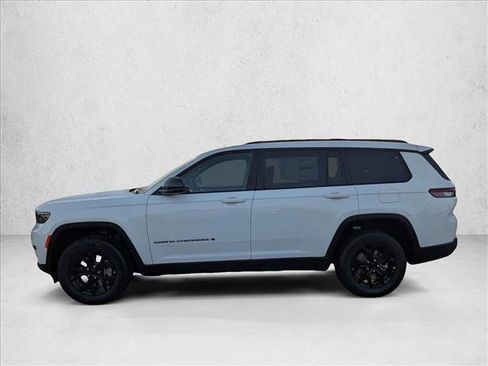 New 2025 Jeep Grand Cherokee L Altitude image 5