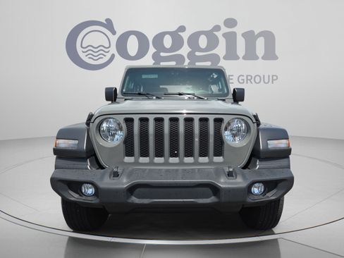 Used 2021 Jeep Wrangler Sport AWD/4WD image 7