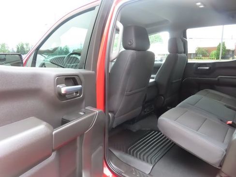 Used 2025 Chevrolet Silverado 1500 Custom Trail Boss AWD/4WD image 19
