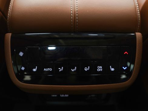 Used 2024 INFINITI QX60 Sensory image 15