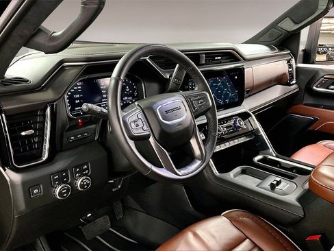 Used 2024 GMC Sierra 3500 Denali Ultimate image 16