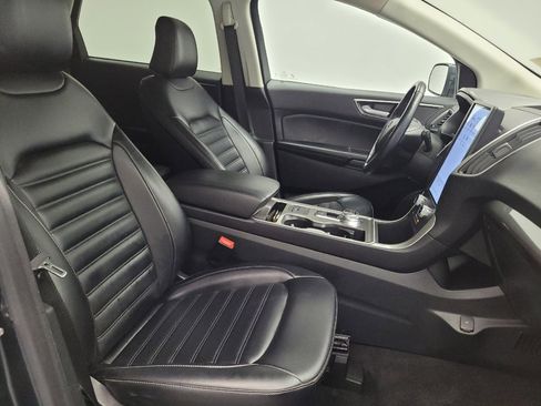 Used 2023 Ford Edge SEL image 21