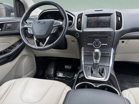 Used 2015 Ford Edge Titanium w/ Equipment Group 301A FWD image 10