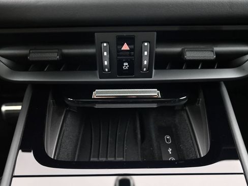 Used 2026 Porsche Cayenne GTS AWD/4WD image 19