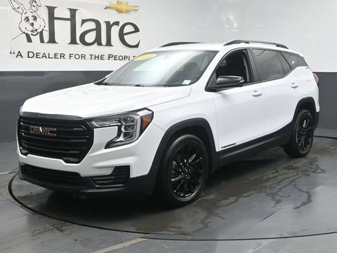 Used 2023 GMC Terrain SLE w/ Driver Convenience Package FWD image 34