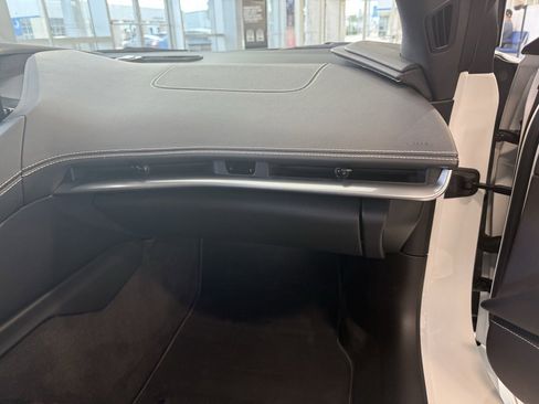 Used 2025 Chevrolet Corvette Stingray Coupe w/ 1LT image 36