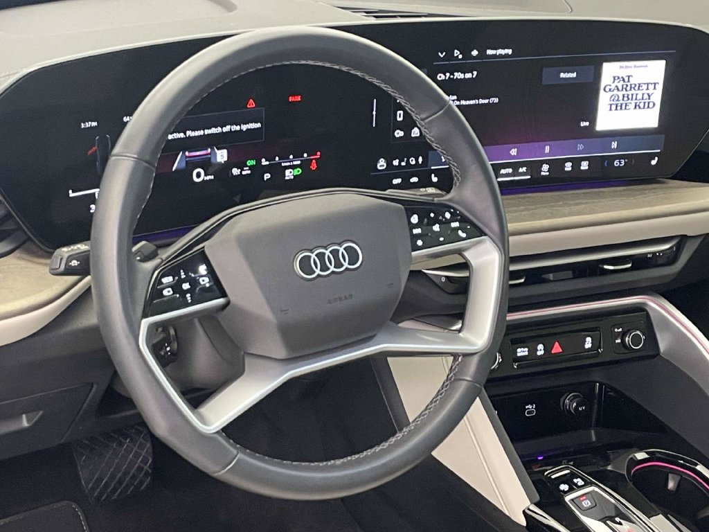 Certified 2025 Audi Q5 Premium w/ Convenience Package AWD/4WD image 4