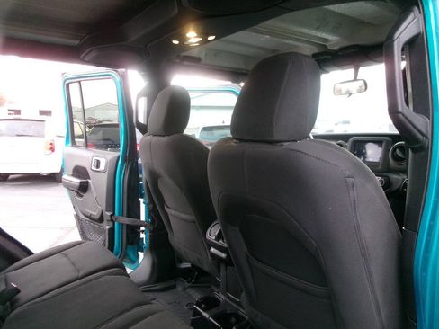 Used 2019 Jeep Wrangler Unlimited Sport S AWD/4WD image 16