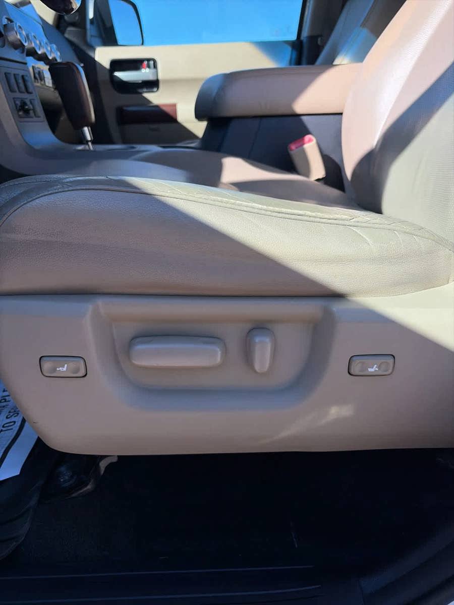 Used 2012 Toyota Sequoia Platinum AWD/4WD image 22
