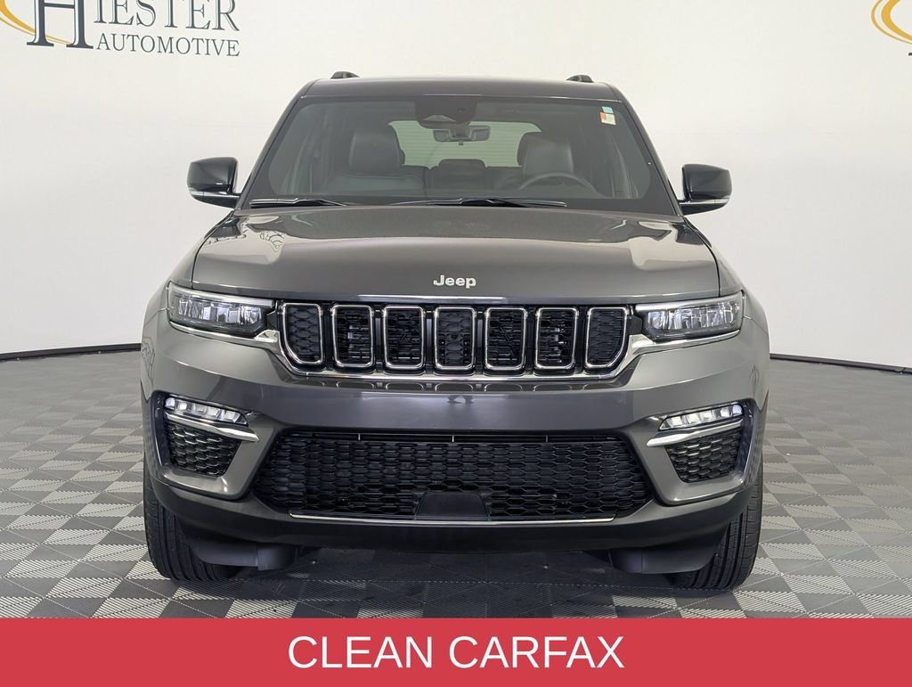Used 2025 Jeep Grand Cherokee Limited AWD/4WD image 3