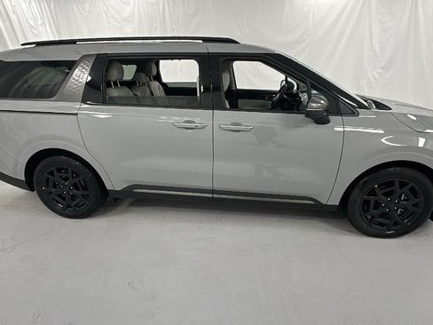 New 2026 Kia Carnival SX w/ SX Dark Edition Package FWD image 2