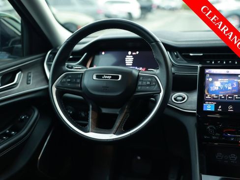 Used 2022 Jeep Grand Cherokee L Limited AWD/4WD image 25