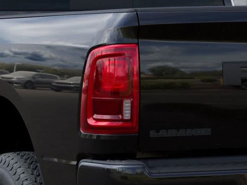 New 2026 RAM 2500 Laramie AWD/4WD image 9