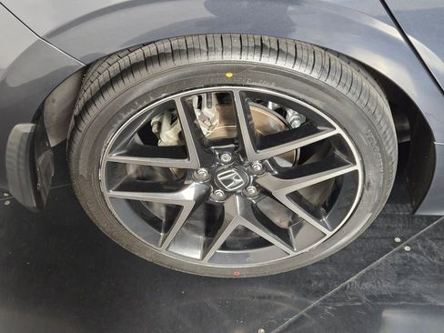 Used 2022 Honda Civic Sport Touring image 9