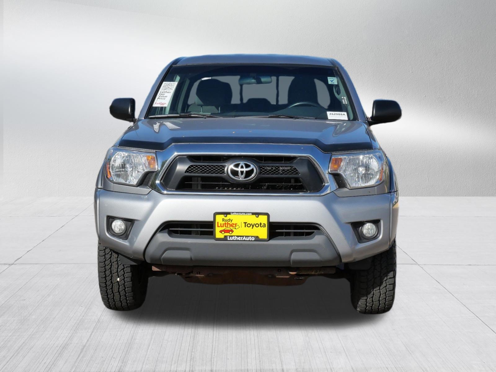 Used 2015 Toyota Tacoma 4x4 Double Cab w/ SR5 Package image 2