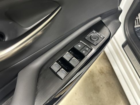 Used 2022 Lexus ES 350 F Sport w/ Accessory Package FWD image 15