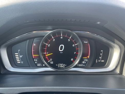 Used 2016 Volvo V60 T5 Premier image 15