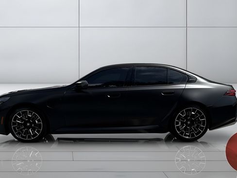 Used 2026 BMW M5 w/ Carbon Package AWD/4WD image 3