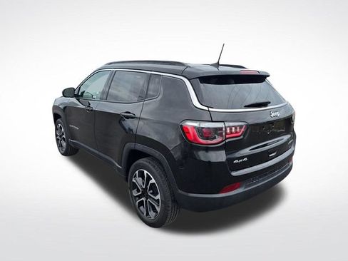 Used 2022 Jeep Compass Limited AWD/4WD image 9