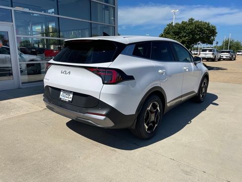 New 2026 Kia Sportage EX FWD image 5