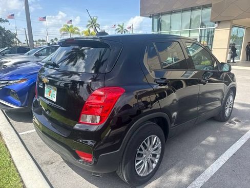 Used 2018 Chevrolet Trax LS FWD image 6