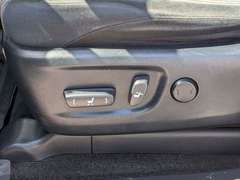 Used 2019 Toyota 4Runner SR5 AWD/4WD image 30