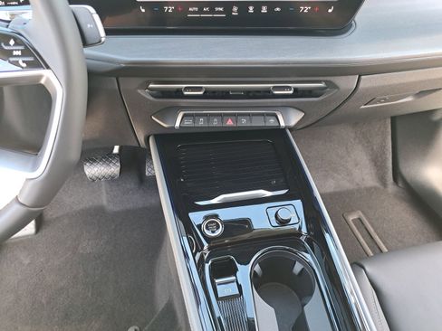 New 2026 Audi Q3 quattro 2.0T AWD/4WD image 22