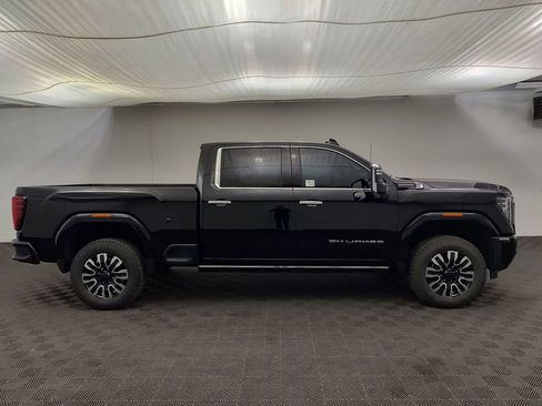 Used 2025 GMC Sierra 2500 Denali Ultimate AWD/4WD image 8