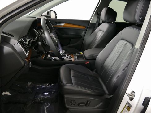 Used 2022 Audi Q5 2.0T Premium w/ Convenience Package image 13