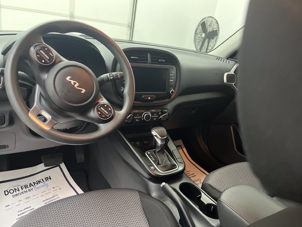Certified 2025 Kia Soul LX FWD image 14