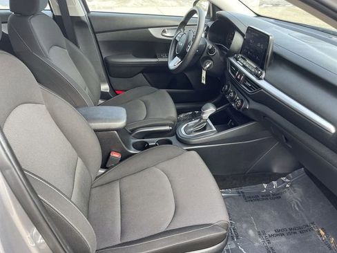 Used 2024 Kia Forte LXS image 17