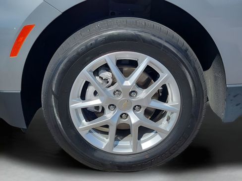 Used 2024 Chevrolet Equinox LT image 11