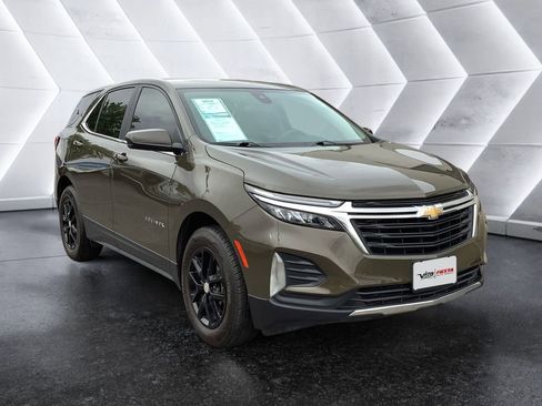 Used 2023 Chevrolet Equinox LT FWD image 1