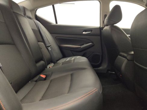 Used 2025 Nissan Altima 2.5 SR image 19