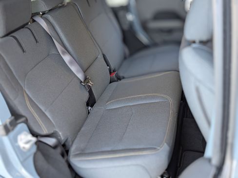 Used 2025 Jeep Wrangler Sahara image 19